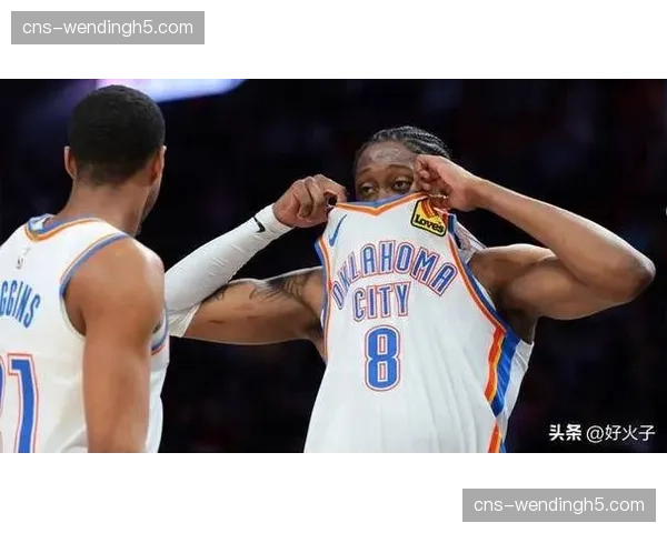 战术图解：雷霆队杰伦·威廉姆斯在肘区的多重威胁